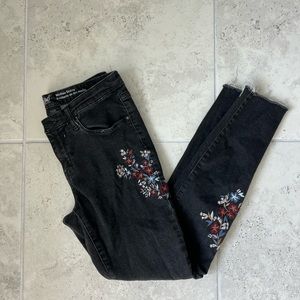 Mossimo Skinny Mid-rise Embroidered Jeans Size 4